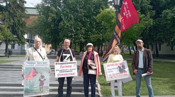 Томск. 19 июня 2022. Активисты штаба НОД провели пикет в сквере Пушкина